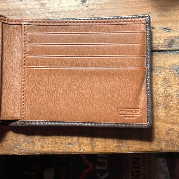 COACH MEN LEATHER WALLET - Picture 2 of 4